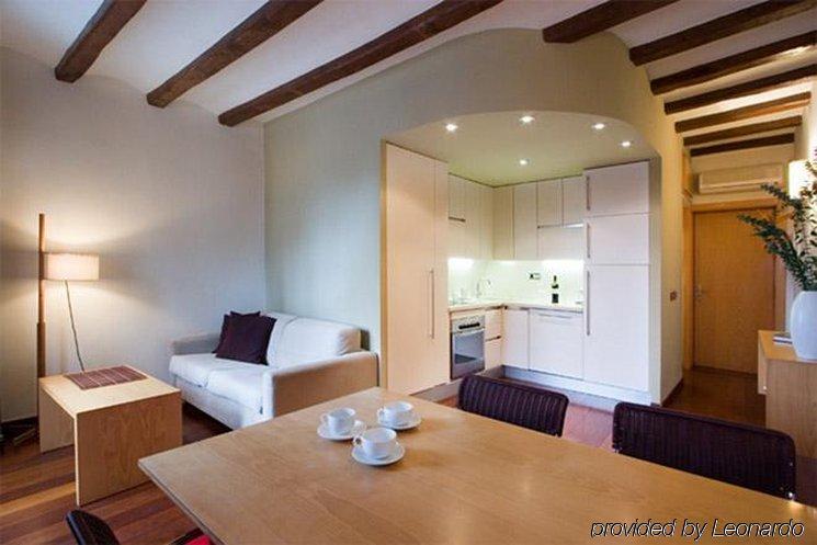 Apartamentos La Casa De Les Lletres Barcelona Room photo