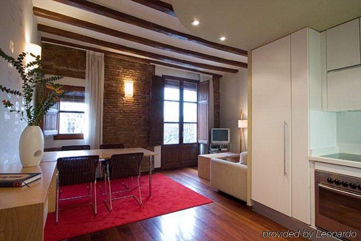 Apartamentos La Casa De Les Lletres Barcelona Room photo
