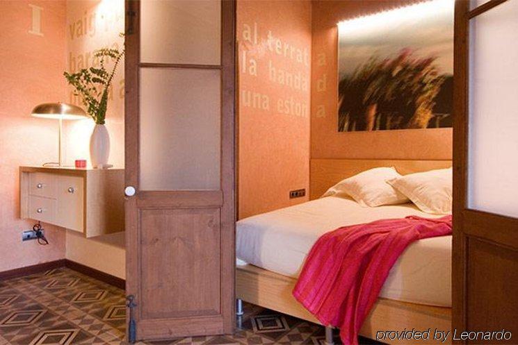 Apartamentos La Casa De Les Lletres Barcelona Room photo