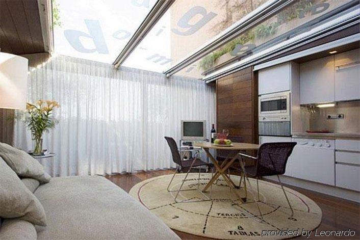 Apartamentos La Casa De Les Lletres Barcelona Room photo